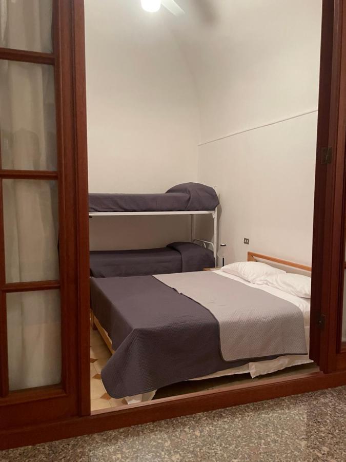 Appartamento In Centro Storico 피날레리구레 외부 사진